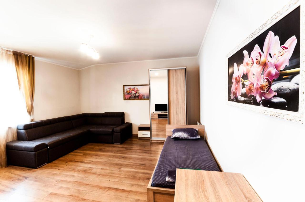 Wonderful Flat On City Center Użhorod Zewnętrze zdjęcie